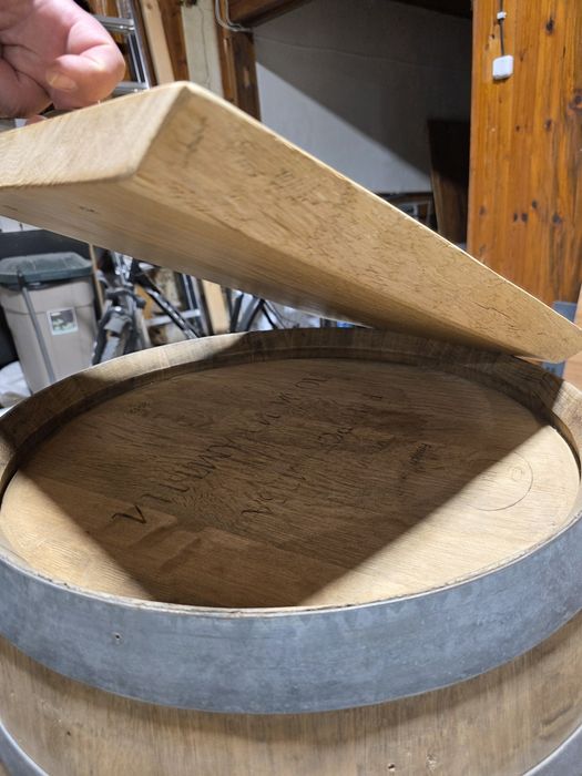 Уникално плато/поднос за мезета от масивен дъб с месингови дръжки