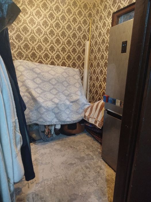 Chilonzor 20-kavartlda 1 xonali uy sotiladi srochna