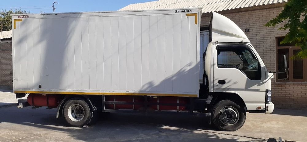 Isuzu-NQR71 zavatiskoy