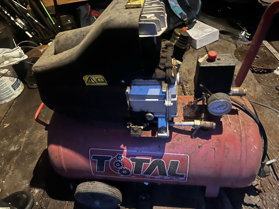 Продаи компрессор TOTAL DCC-50E