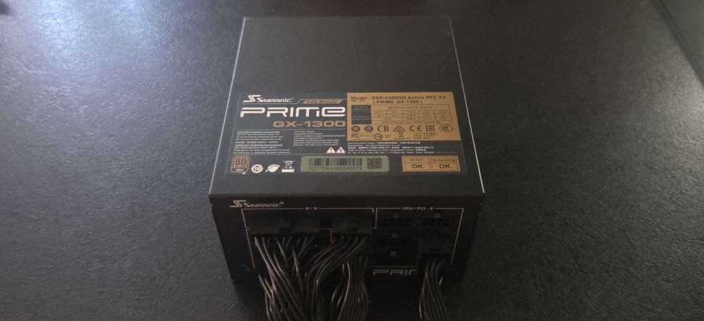Продавам в перфектно състояние захранване 1300Watt Seasonic Prime GX1300 80+ Gold Full Modular