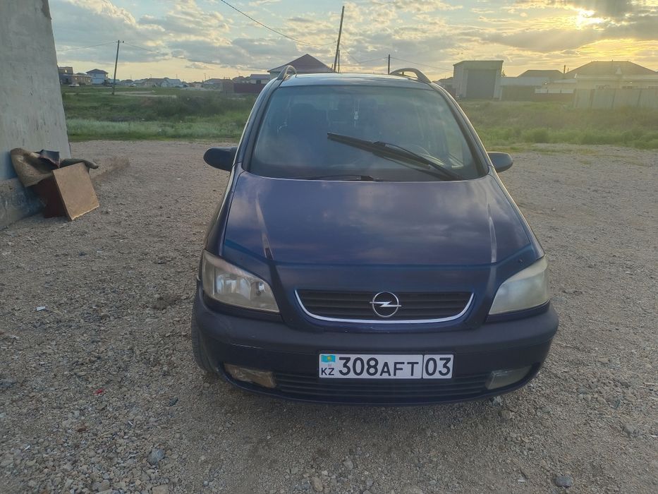 Опель Зафира 2001