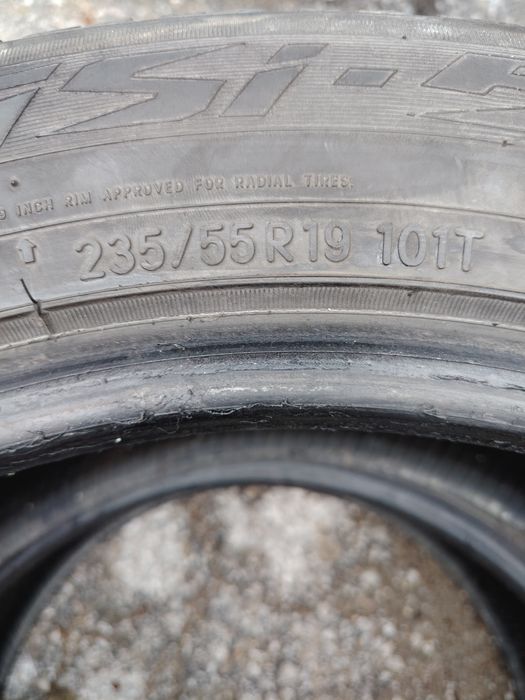 Гуми Toyo 235 55 19