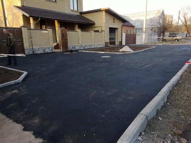 Асфальт не дорог