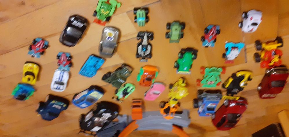 Писта Hot whees и колички хххххххх