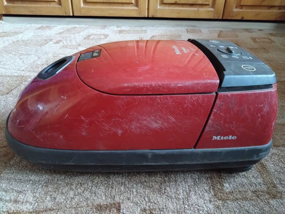 Прахосмукачка Miele Tango Plus 1800W