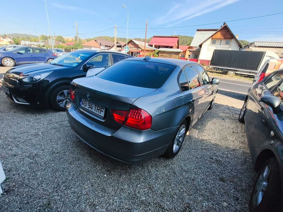 BMW Seria 3 2009 — imagine 5