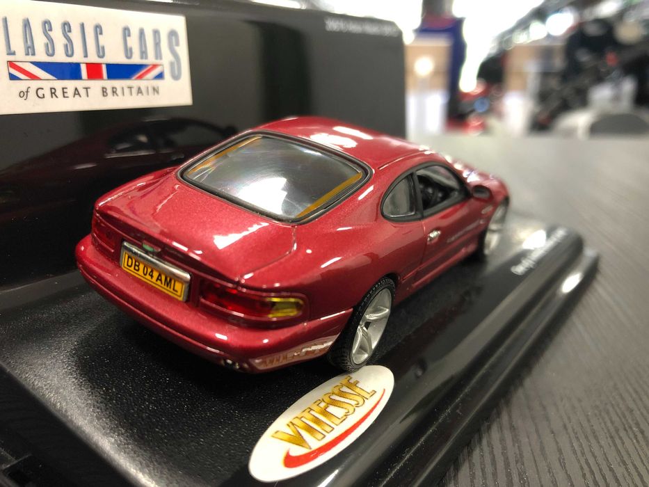 Оригинален Колекционерски модел  количкa ASTON MARTIN DB7 GT 1:43