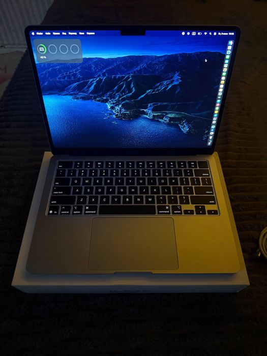 Продам MacBook air 13, 2025 чип M4