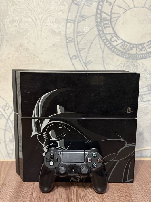Продам PlayStation 4 на 1 тб с 2 геймпадами