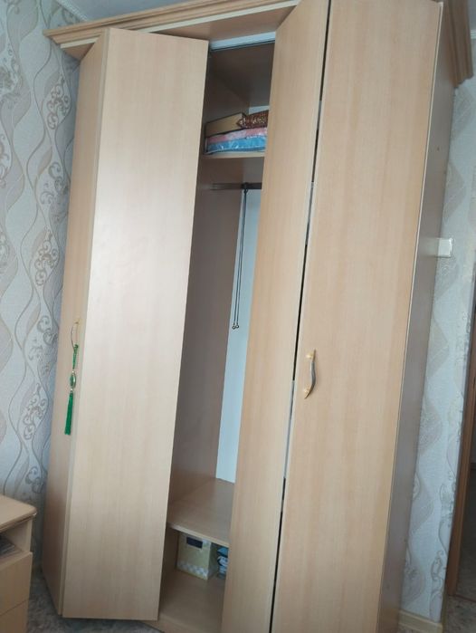 Шкаф раздвижной трехстворчатый