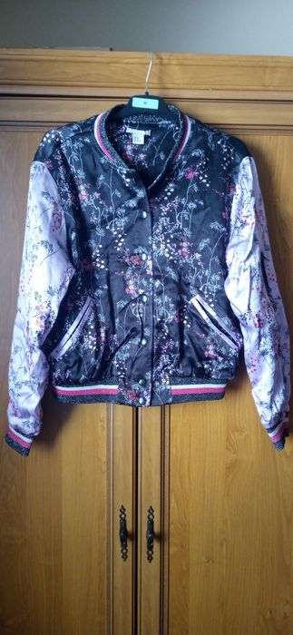 Geacă H&M cu motive florale