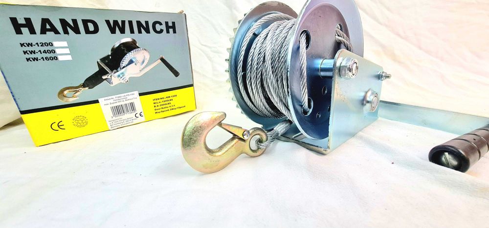 Ръчна лебедка с манивела и блокаж, товароподемност 450кг, въже-7м
