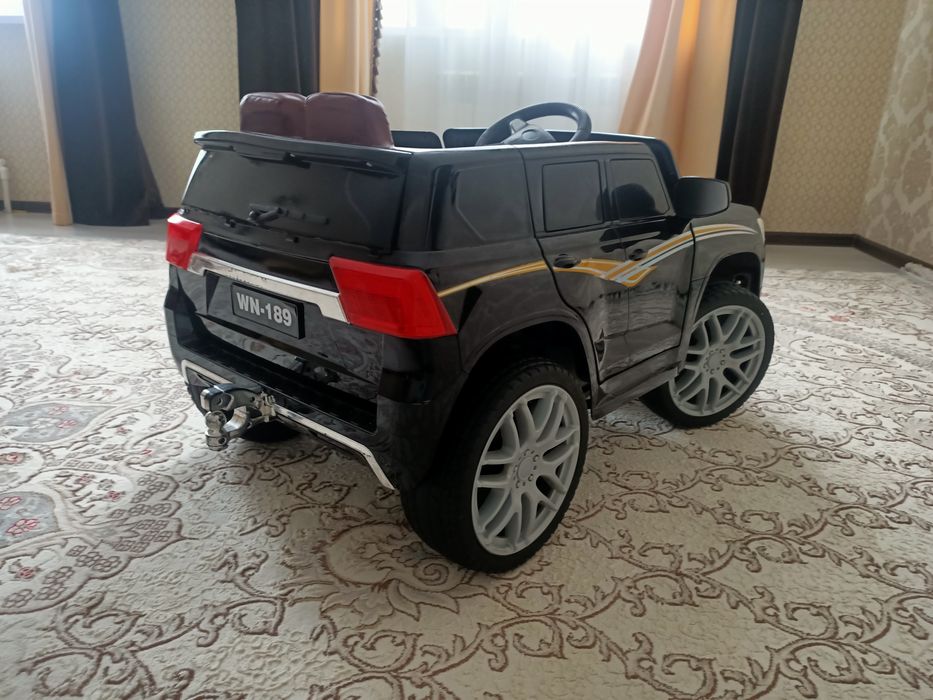 Детская машинка Toyota