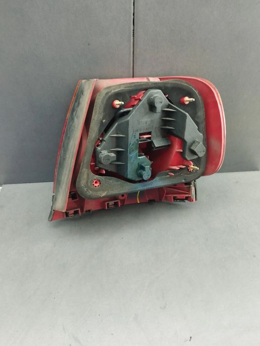 Lampa / Tripla stop stanga pe aripa 8DO 945 095A DEFECT Audi A4 1995