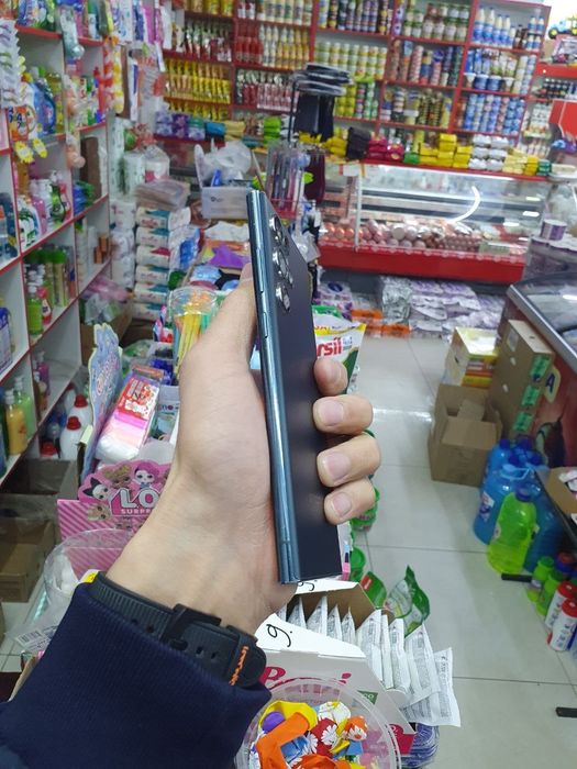 Samsung S22 Ultra 256gb ideal