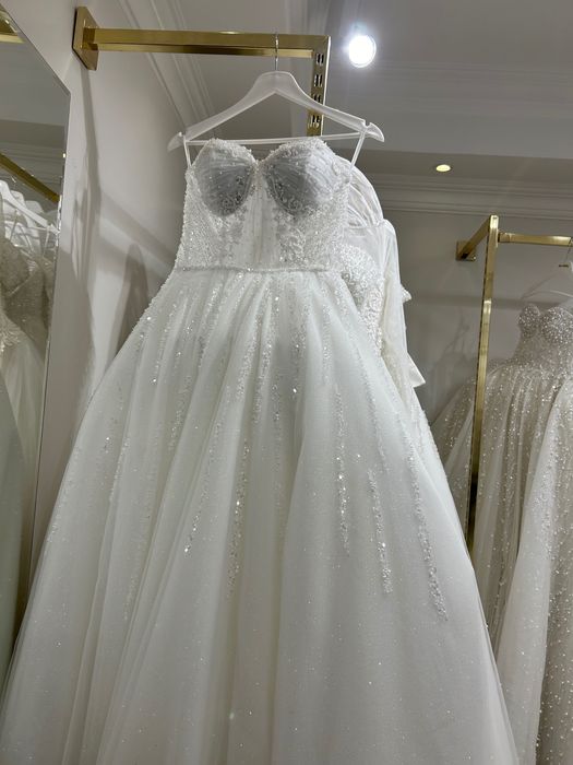 Сватбена рокля с корсет + воал и диадема – размер S/M