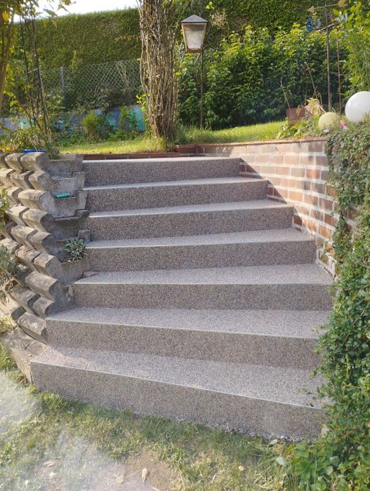 Pardosea cu piatră naturală