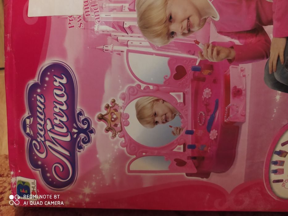 Măsuță cu  oglinda muzicala  fetițe