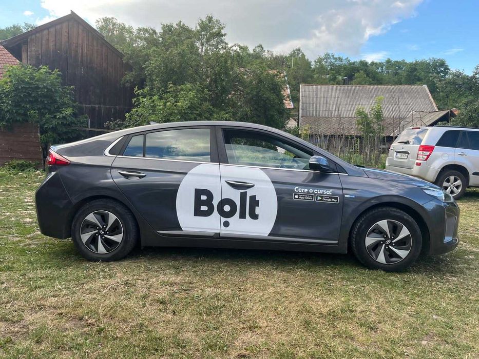 Hyundai ioniq hybrid