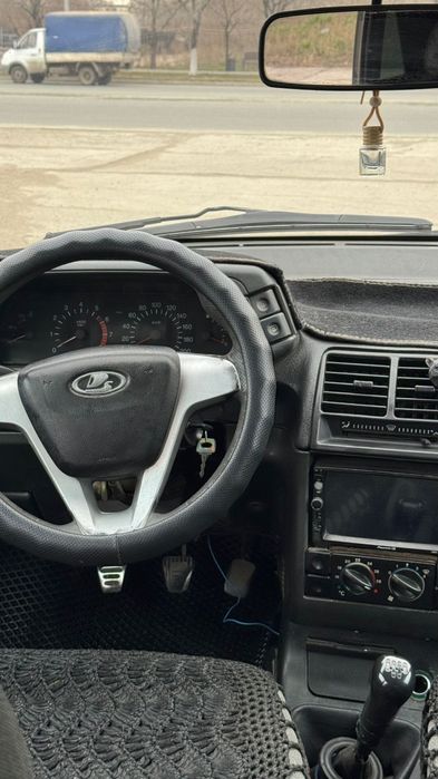 Продам ваз 2110  8