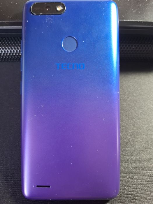 Смартфон новый. Коробочка, чехол  имеется.