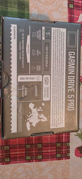 Навигация Garmin Drive 5 Pro карти за цяла Европа като нова в кутия