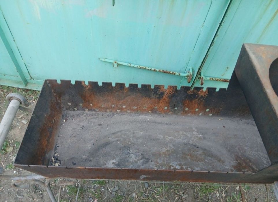 Продам мангал с под казаником