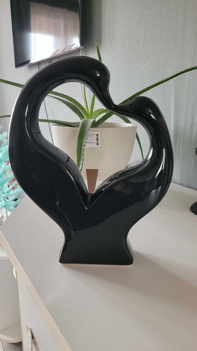 Продам статуэтку лебеди