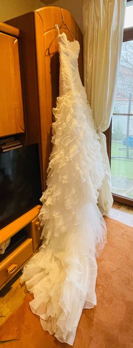 Уникална булчинска рокля