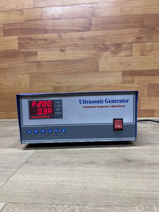 Generator ultrasonic curatare cu impulsuri