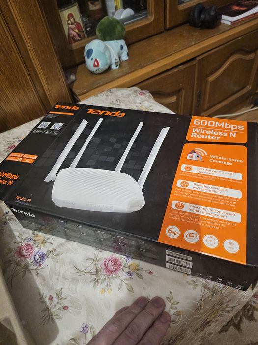 „Router WiFi Tenda F9 600 Mbps, 4 antene, semnal puternic