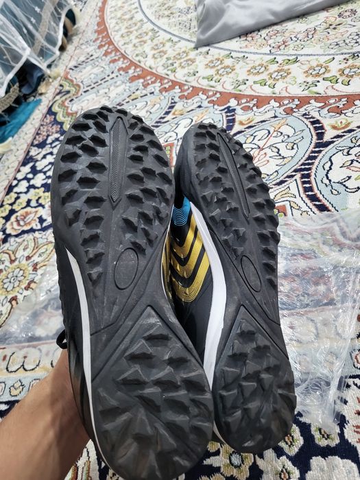 Кроссовки сороконожки