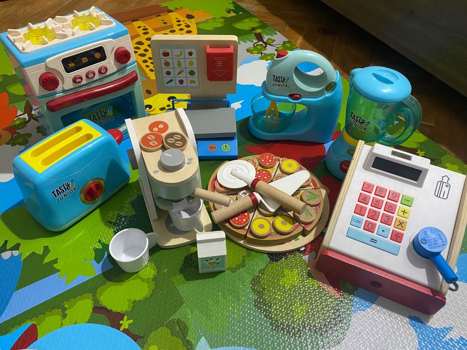 Детки играчки за момиче и момче