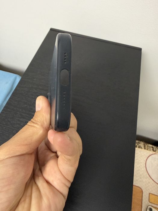 Vind husa iphone 15 pro max originala impecabila