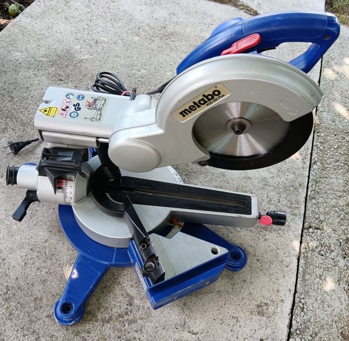 Circular pendular, culisant și unghiular, METABO KGS 255 , 1300W