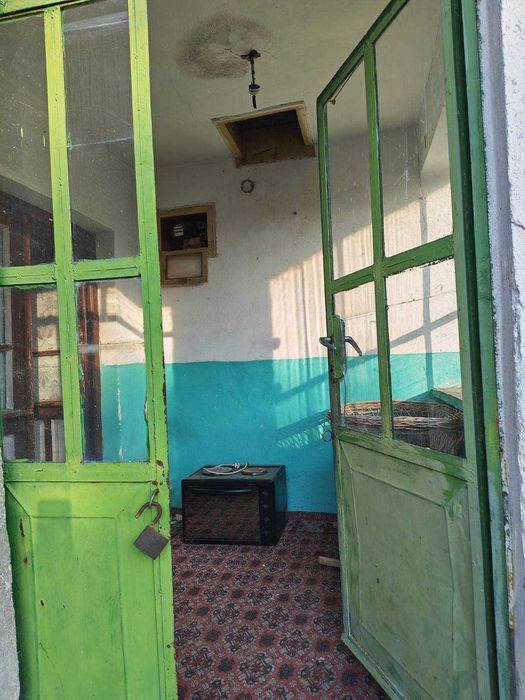 Къща в дунавското село Остров обл. Враца.