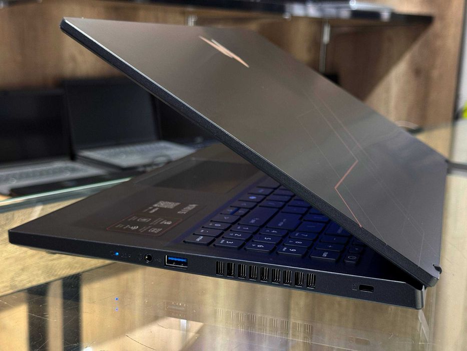 ACER NITRO V15 Core i5 13420H озу16гб 512 ssd Nvidio RTX 5050 8гб