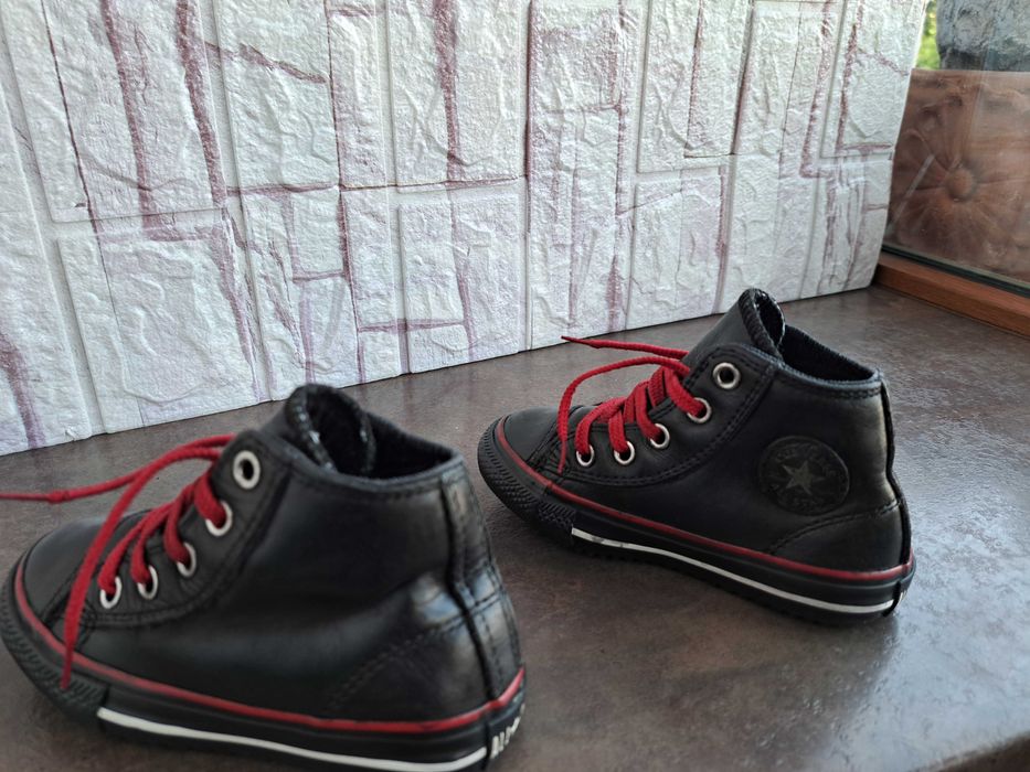 детски кецове,гуменки,спортни обувки,маратонки,Converse,22,за момче