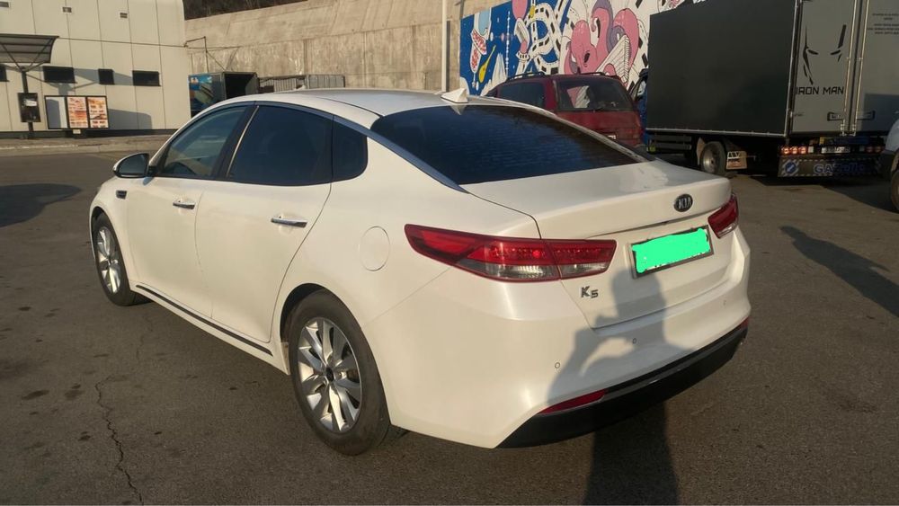 Продам KIA K5 2019 год