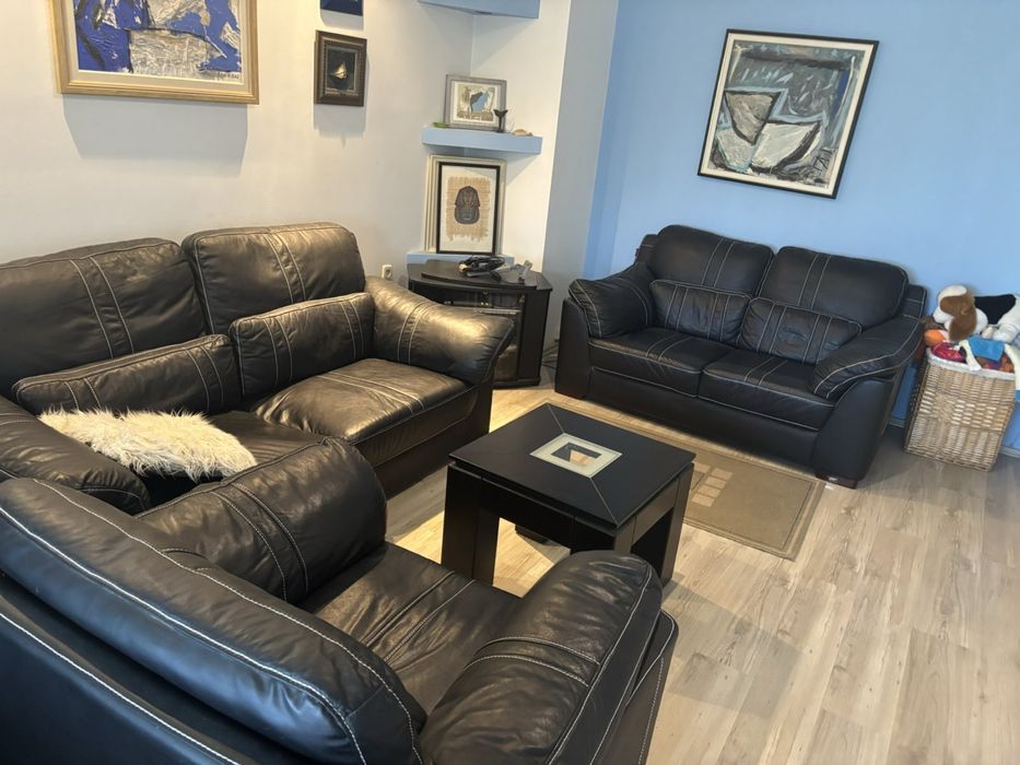 Кожена гарнитура - 1 фотьойл и 2 дивана