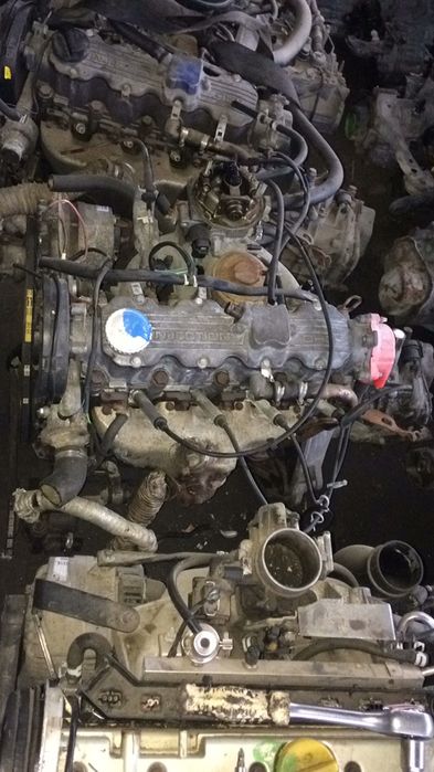 Опел Вектра 1,8 Мотор