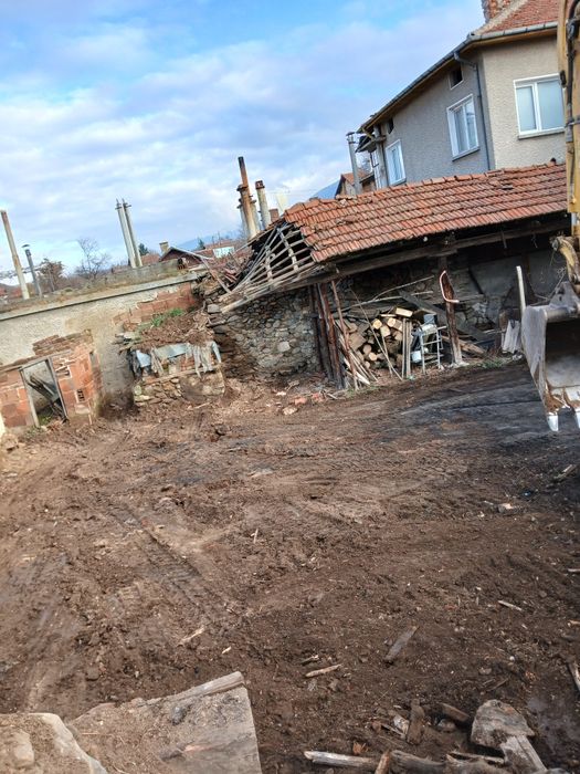 Изграждане на септични ями ,канали дренажи и др.