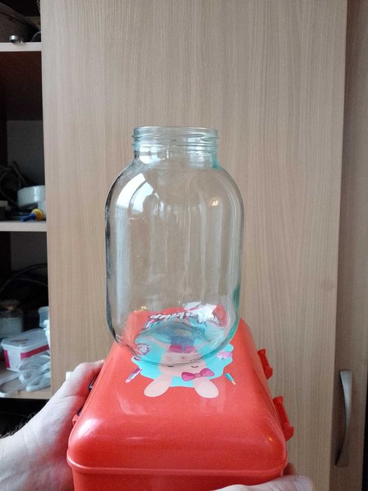 Продам банки срочно