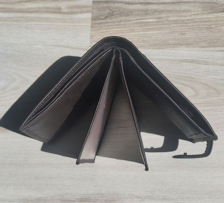 Vând portofel bărbătesc piele naturala maro nou