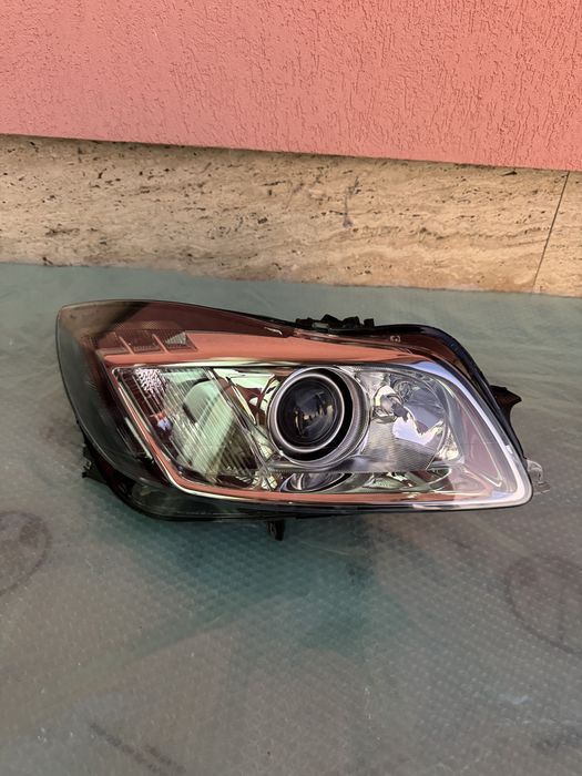 Far dreapta opel insignia 2009-2012 bi xenon adaptiv