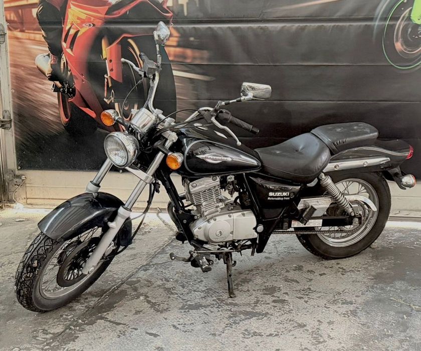 Suzuki GZ125 Marauder A1