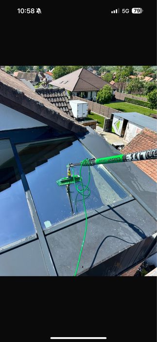 Spalare panouri fotovoltaice si suprafete vitrate cu apa osmozata!