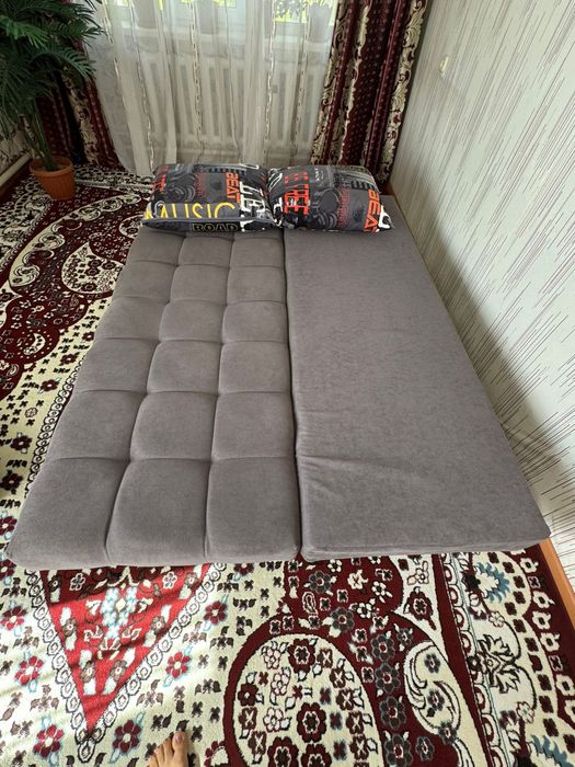 Диван книжка хорошем состояние