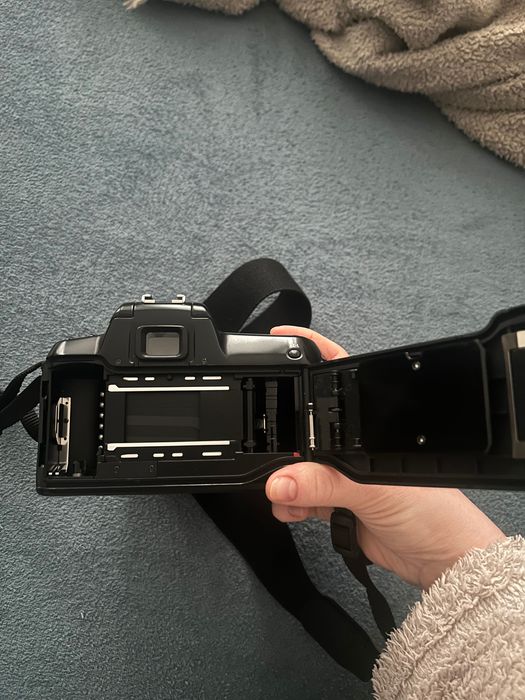 Camera pe film/Aparat pe film/Analog